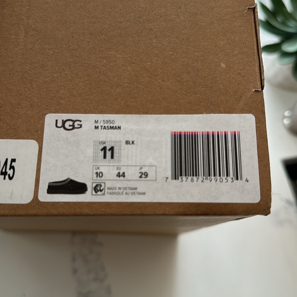 UGG Tasman New in Box Men’s 11 black (never worn) - Picture 16 of 16